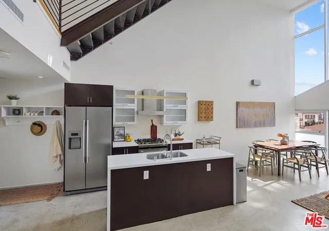Listing Photo 4 - Condo for sale in WA Lofts located at 803 Wilcox Ave, Los Angeles, CA 90038 - Unit #10