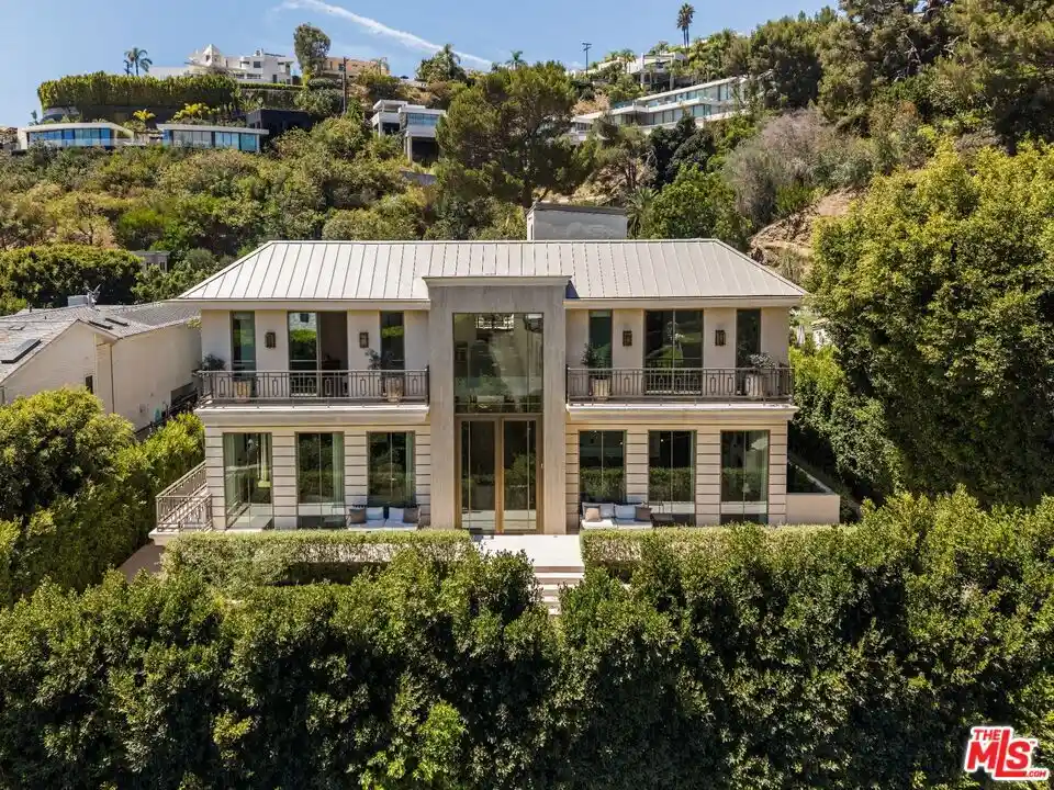 Photo 1 of Mansion for sale at 1395 N Doheny Dr, Los Angeles, CA 90069 | MLS# 26875269 | Listing updated on 2026-10-20