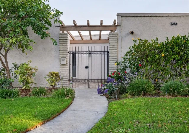 Photo 1 of Condo for sale at 2262 Via Puerta #D, Laguna Woods, CA 92637 | MLS# GD26197386 | Listing updated on 2026-10-11