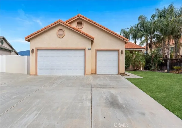 Photo 3 of Single family home for sale at 1818 Giverny Ct, San Jacinto, CA 92583 | MLS# OC26198216 | Listing updated on 2026-09-30