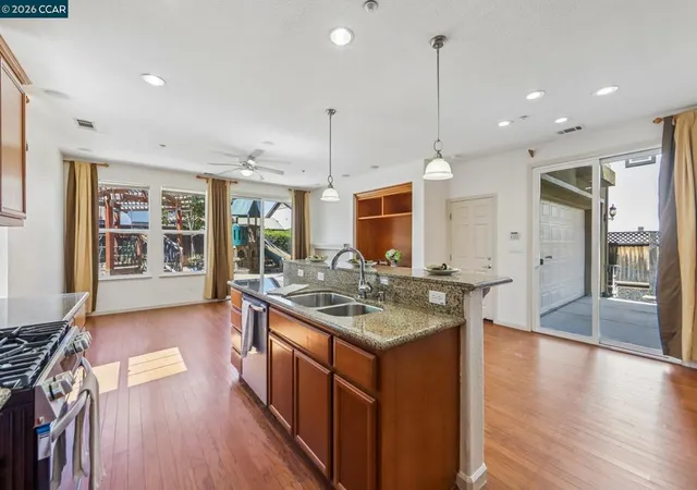 Photo 4 of Single family home for sale at 486 Windflower Way, Oakley, CA 94561 | MLS# 41147756 | Listing updated on 2026-10-06