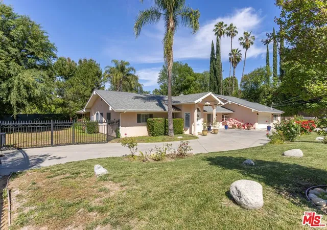 Photo 2 of Sale Pending at 19717 Wells Dr, Woodland Hills, CA 91364 | MLS# 26986615 | Listing updated on 2026-10-09