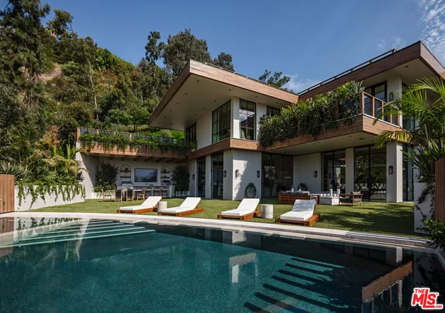 Photo 3 of Mansion for sale at 1465 Donhill Dr, Beverly Hills, CA 90210 | MLS# 26876821 | Listing updated on 2026-09-18