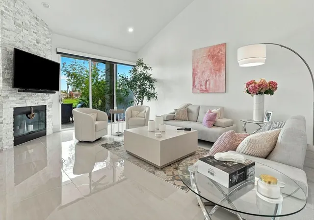 Photo 1 of Condo for sale at 54480 Shoal Crk, La Quinta, CA 92253 | MLS# 219152524DA | Listing updated on 2026-10-01