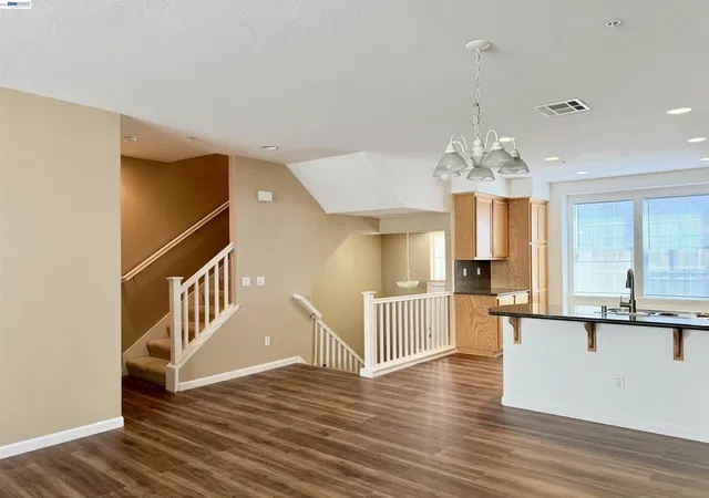 Photo 3 of Townhouse for sale at 420 Summer Ln, San Pablo, CA 94806 | MLS# 41147800 | Listing updated on 2026-09-17