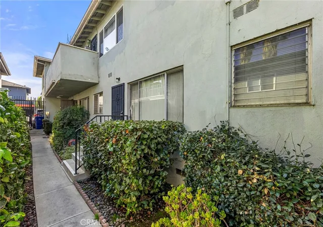 Photo 3 of Multi family home for sale at 13520 Rye, Sherman Oaks, CA 91423 | MLS# GD26198579 | Listing updated on 2026-09-10