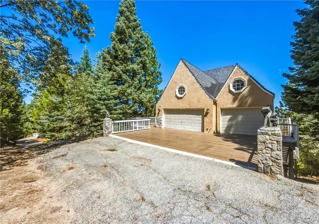 Photo 3 of Single family home for sale at 299 Fairway, Lake Arrowhead, CA 92352 | MLS# IV26198072 | Listing updated on 2026-10-07