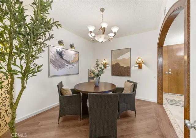 Listing Photo 5 - Condo for sale in building located at 700 S Lake Ave, Pasadena, CA 91106 - Unit #109