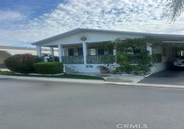 Manufactured home for sale at 4000 Pierce #63, Riverside, CA 92505 | MLS# IV26188398