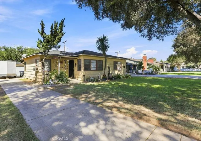 Photo 3 of Single family home for sale at 211 Martha Pl, Fullerton, CA 92833 | MLS# PW26197376 | Listing updated on 2026-10-09