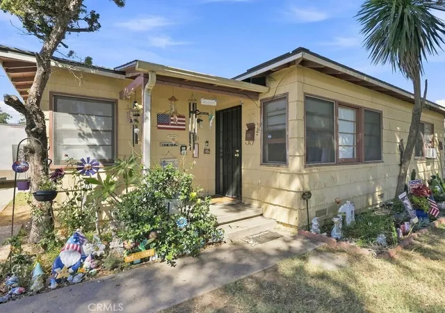 Photo 3 of Single family home for sale at 211 Martha Pl, Fullerton, CA 92833 | MLS# PW26197376 | Listing updated on 2026-10-09