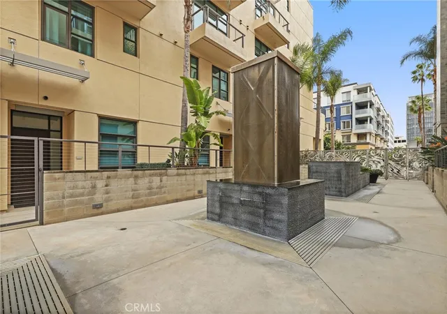 Photo 3 of Condo for sale at 133 The Promenade N #118, Long Beach, CA 90802 | MLS# SB26197249 | Listing updated on 2026-10-27