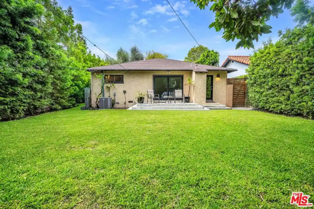 Photo 1 of Single family home for sale at 828 Howard St, Marina Del Rey, CA 90292 | MLS# 26986643 | Listing updated on 2026-10-19