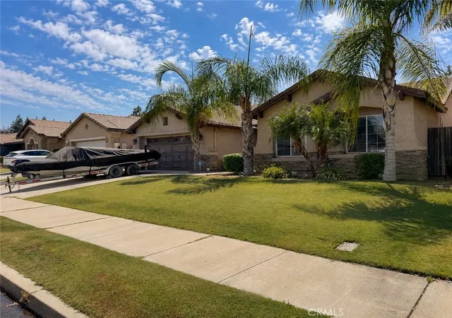 Photo 1 of Sale Pending at 11107 Snowcreek Fls, Bakersfield, CA 93312 | MLS# NS26198736 | Listing updated on 2026-09-25