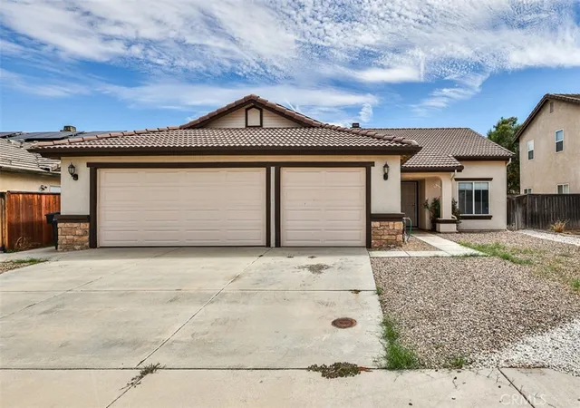Photo 1 of Sale Pending at 1452 Hummingbird, Hemet, CA 92545 | MLS# CV26198708 | Listing updated on 2026-10-30