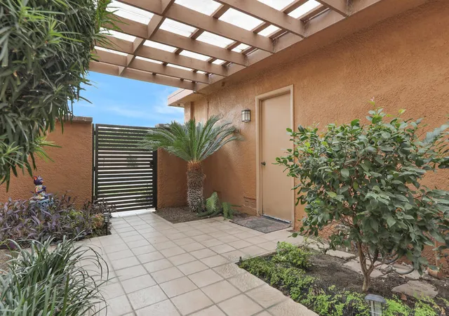Photo 2 of Condo for sale at 60 La Cerra Dr, Rancho Mirage, CA 92270 | MLS# 219152541PS | Listing updated on 2026-09-28