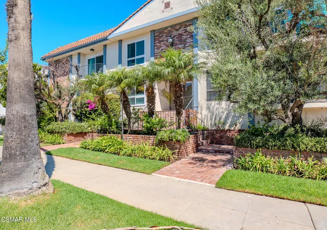 Photo 2 of Condo for sale at 1021 5th Street #206, Santa Monica, CA 90403 | MLS# 226004341 | Listing updated on 2026-09-23