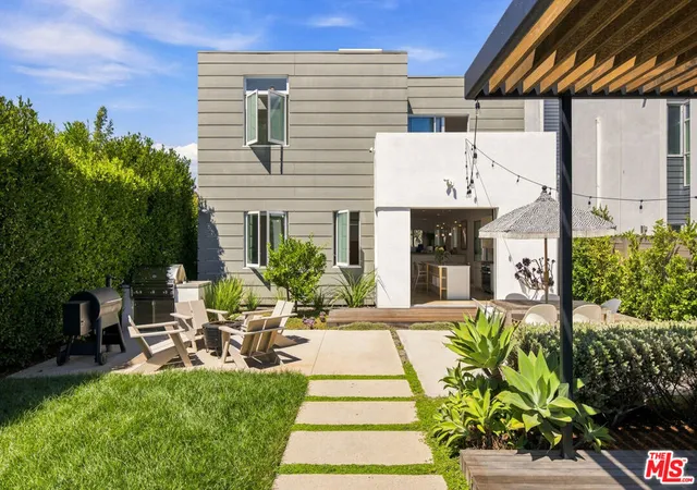 Photo 1 of Single family home for sale at 722 California Ave, Venice, CA 90291 | MLS# 26933647 | Listing updated on 2026-10-11
