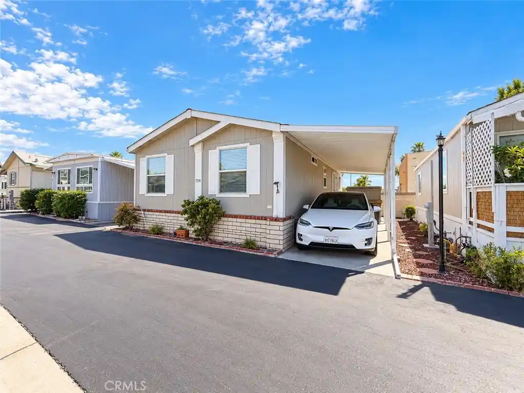 Manufactured home for sale at 1540 E Trenton Ave #125A, Orange, CA 92867 | MLS# OC26198818