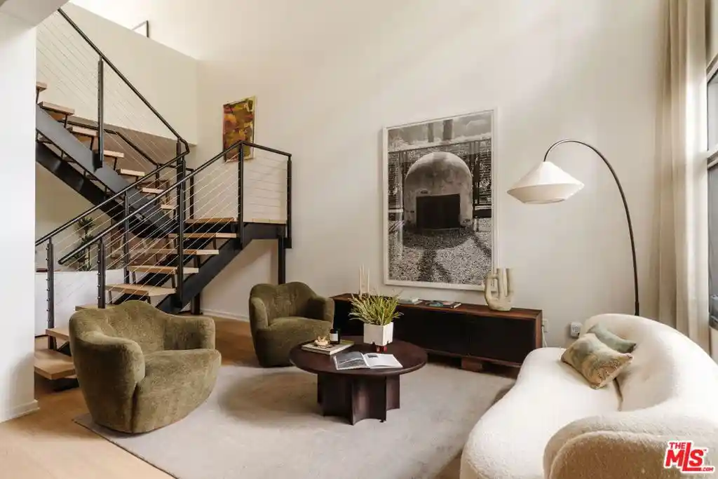 Listing Photo 1 - Condo for sale in 4111 W Sunset Blvd located at 4111 W Sunset Blvd, Los Angeles, CA 90029 - Unit #111