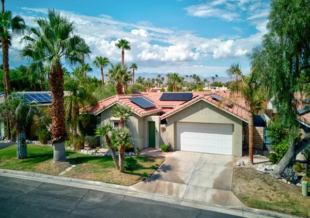 Photo 1 of Single family home for sale at 664 E Lily St, Palm Springs, CA 92262 | MLS# 219152547DA | Listing updated on 2026-10-09