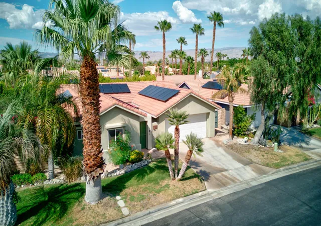 Photo 2 of Single family home for sale at 664 E Lily St, Palm Springs, CA 92262 | MLS# 219152547DA | Listing updated on 2026-10-09