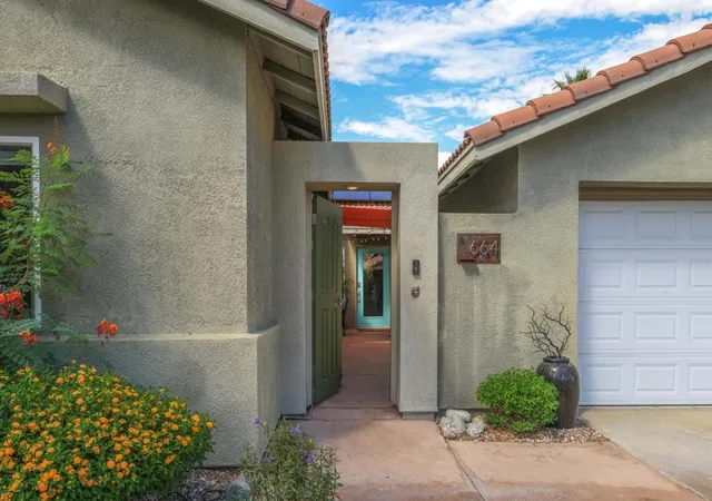 Photo 3 of Single family home for sale at 664 E Lily St, Palm Springs, CA 92262 | MLS# 219152547DA | Listing updated on 2026-10-09