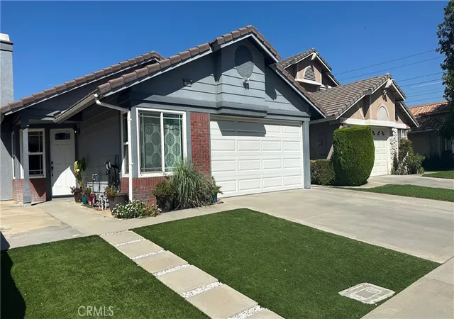 Single family home for sale at 11458 Gold Hl Ave, Fontana, CA 92337 | MLS# CV26197579