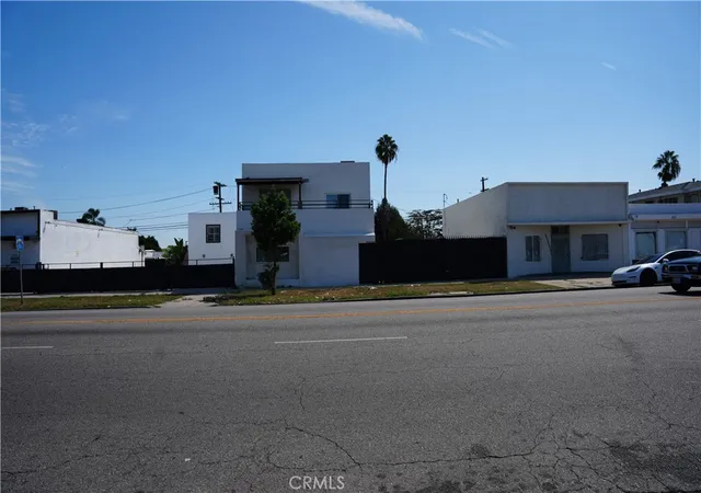 Photo 3 of House for sale at 7506 S Western Ave Los Angeles, Los Angeles, CA 90047 | MLS# MB26198940 | Listing updated on 2026-09-22