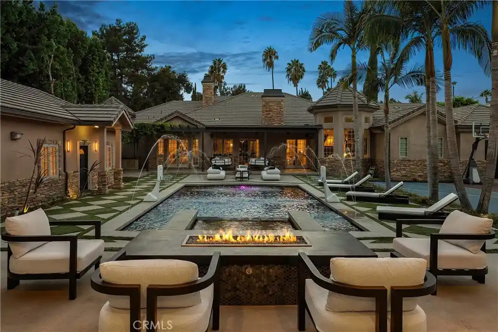 Photo 1 of Mansion for sale at 4816 Gloria Ave, Encino, CA 91436 | MLS# SR26192800 | Listing updated on 2026-10-21
