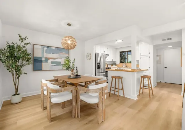 Photo 3 of Townhouse for sale at 574 Spinnaker Ct, Santa Cruz, CA 95062 | MLS# ML82060821 | Listing updated on 2026-10-05