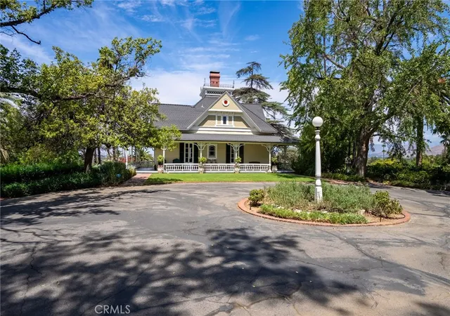 Photo 3 of Single family home for sale at 2812 Ivy, Riverside, CA 92506 | MLS# IV26198138 | Listing updated on 2026-09-13