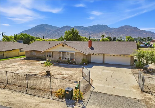 Photo 1 of Sale Pending at 29095 Bay, Moreno Valley, CA 92555 | MLS# CV26198988 | Listing updated on 2026-10-01