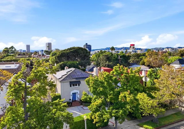 Single family home for sale at 949 S Highland Ave, Los Angeles, CA 90036 | MLS# PTP2606880