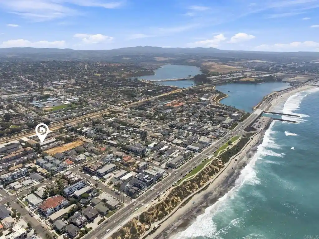 Listing Photo 1 - Condo for sale in 318 Juniper Ave located at 318 Juniper Ave, Carlsbad, CA 92008 - Unit #10
