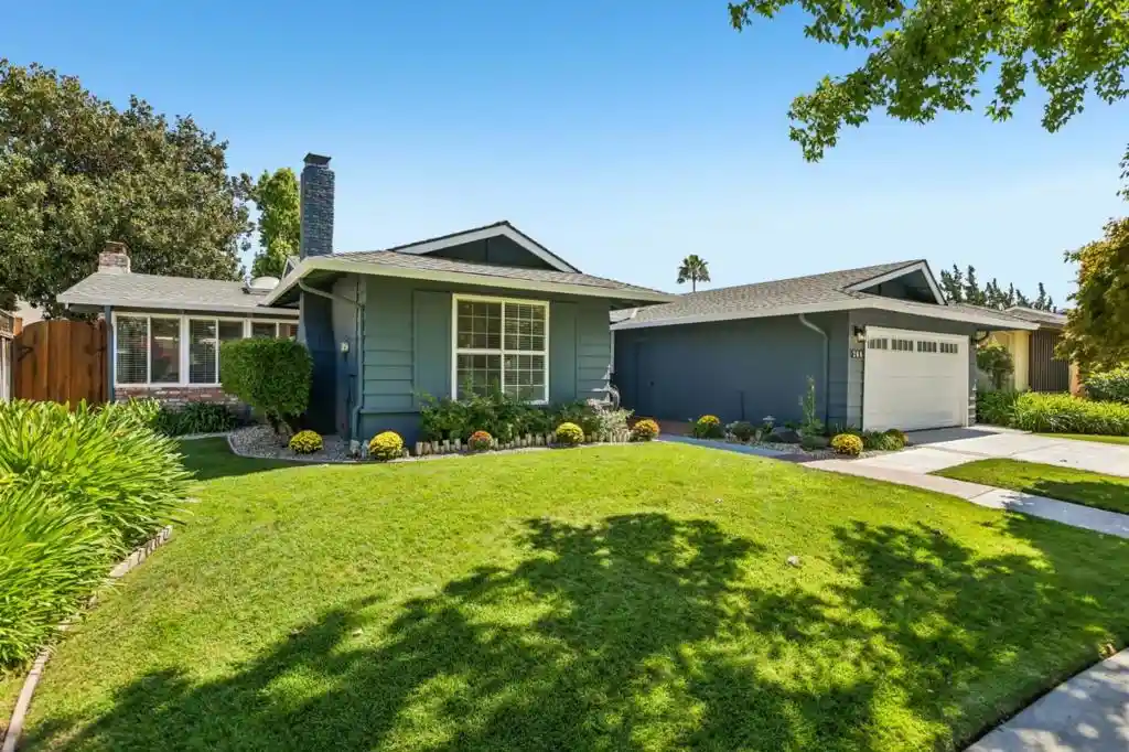 Single family home for sale at 208 Colibri Ct, San Jose, CA 95119 | MLS# ML82060877