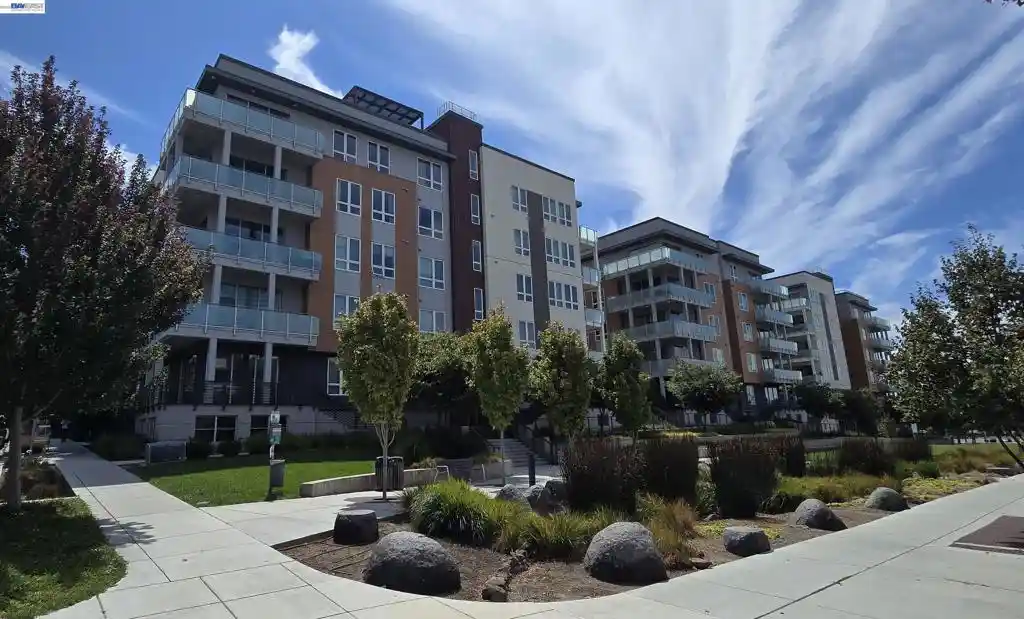 Listing Photo 1 - Condo for sale in 45128 Warm Springs Blvd located at 45128 Warm Springs Blvd, Fremont, CA 94539 - Unit #355