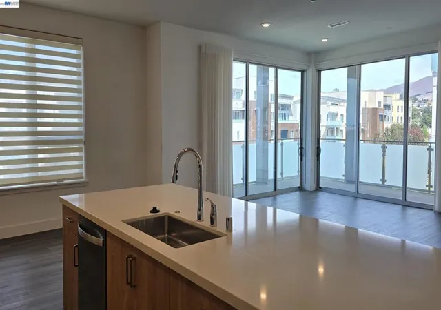 Listing Photo 3 - Condo for sale in building located at 45128 Warm Springs Blvd, Fremont, CA 94539 - Unit #355