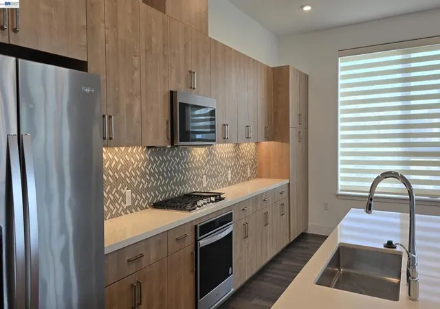 Listing Photo 4 - Condo for sale in building located at 45128 Warm Springs Blvd, Fremont, CA 94539 - Unit #355