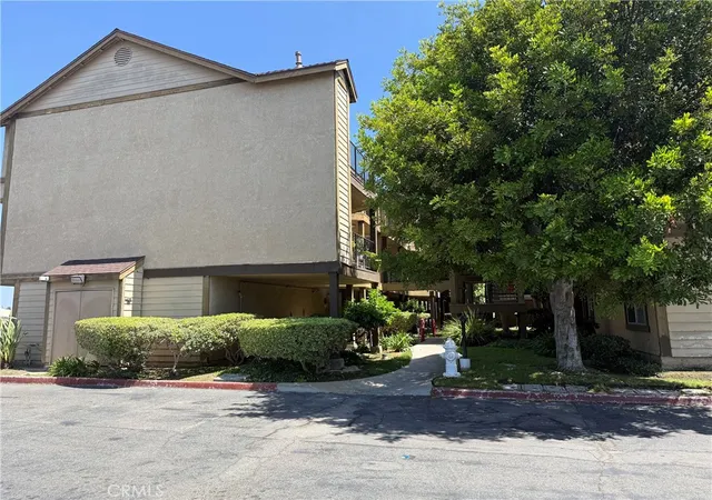 Listing Photo 1 - Condo for sale in building located at 4201 W 5Th St, Santa Ana, CA 92703 - Unit #332