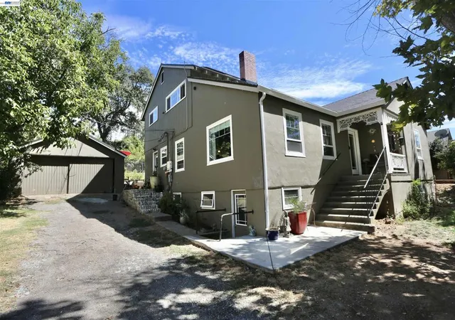 Photo 3 of Single family home for sale at 1522 Vallecito, Angels Camp, CA 95222 | MLS# 41147915 | Listing updated on 2026-09-29
