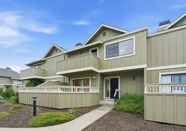Photo 3 of Townhouse for sale at 537 E Mc Kinley Ave #B, Sunnyvale, CA 94086 | MLS# ML82060893 | Listing updated on 2026-10-12