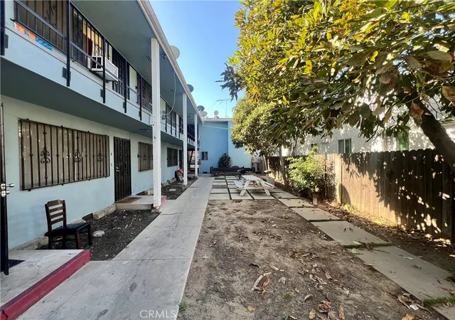 Photo 2 of Condo for sale at 723 East 6th, Long Beach, CA 90802 | MLS# SR26199047 | Listing updated on 2026-09-18