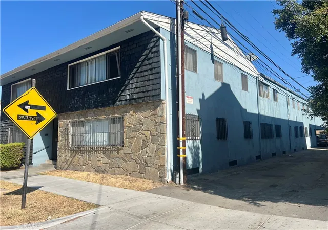 Photo 8 of Condo for sale at 723 East 6th, Long Beach, CA 90802 | MLS# SR26199047 | Listing updated on 2026-09-18