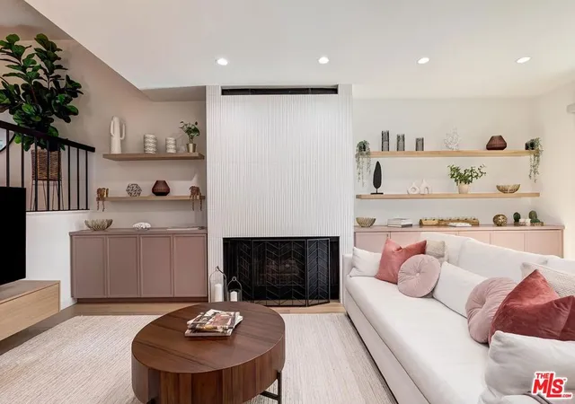 Photo 3 of Townhouse for sale at 4748 La Villa Marina #D, Marina Del Rey, CA 90292 | MLS# 26986701 | Listing updated on 2026-10-06