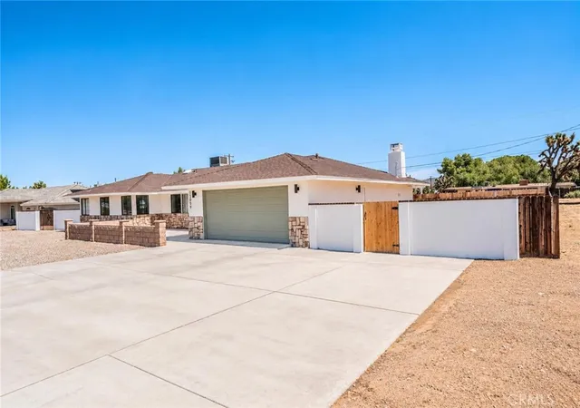 Photo 3 of Single family home for sale at 13009 Casco Rd, Apple Valley, CA 92308 | MLS# HD26199170 | Listing updated on 2026-10-09