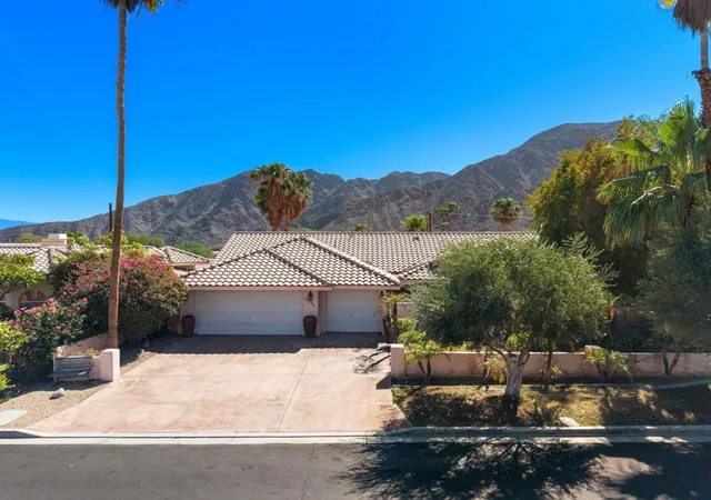 Photo 2 of Single family home for sale at 54400 Avenida Carranza, La Quinta, CA 92253 | MLS# 219152570DA | Listing updated on 2026-10-02