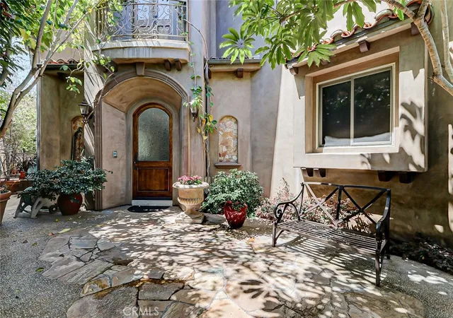 Photo 2 of Single family home for sale at 3005 N Poinsettia, Manhattan Beach, CA 90266 | MLS# SB26198952 | Listing updated on 2026-09-28