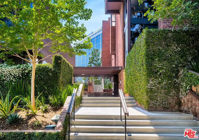 Photo 2 of Condo for sale at 1033 Carol Dr #305, West Hollywood, CA 90069 | MLS# 26986731 | Listing updated on 2026-09-18