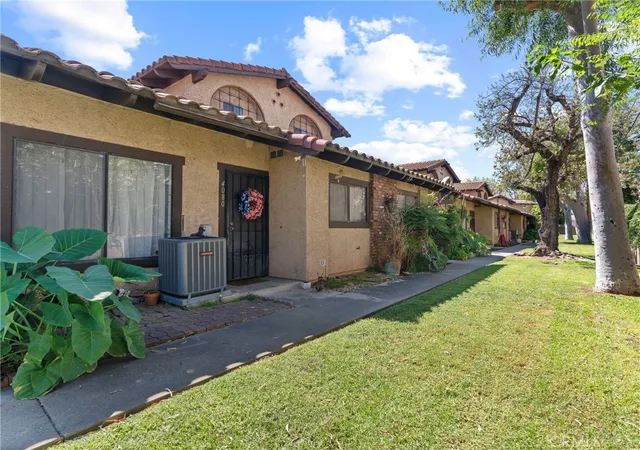 Condo for sale at 4080 Rosemead #11, Pico Rivera, CA 90660 | MLS# DW26198955